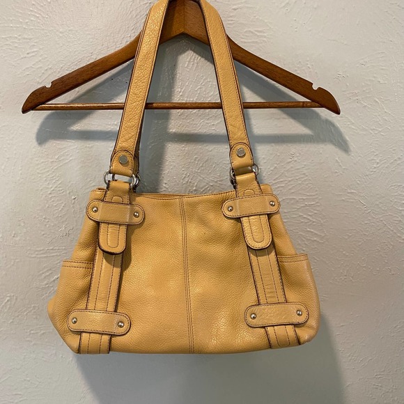 Tignanello Leather Light Mustard Perfect for Summer Shoulder Bag Purse - Picture 1 of 5